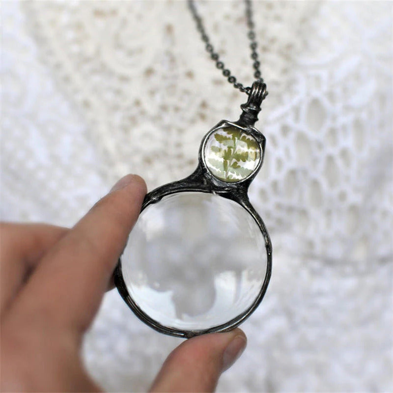Grands Loupe Pendant Necklace Gift
